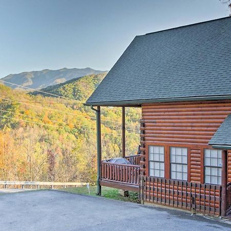 Expansive Gatlinburg Cabin Hot Tub, Deck And Grill! 外观 照片