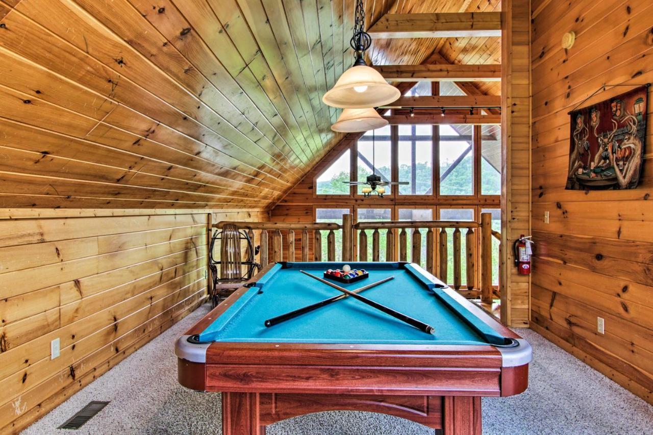 Expansive Gatlinburg Cabin Hot Tub, Deck And Grill! 外观 照片