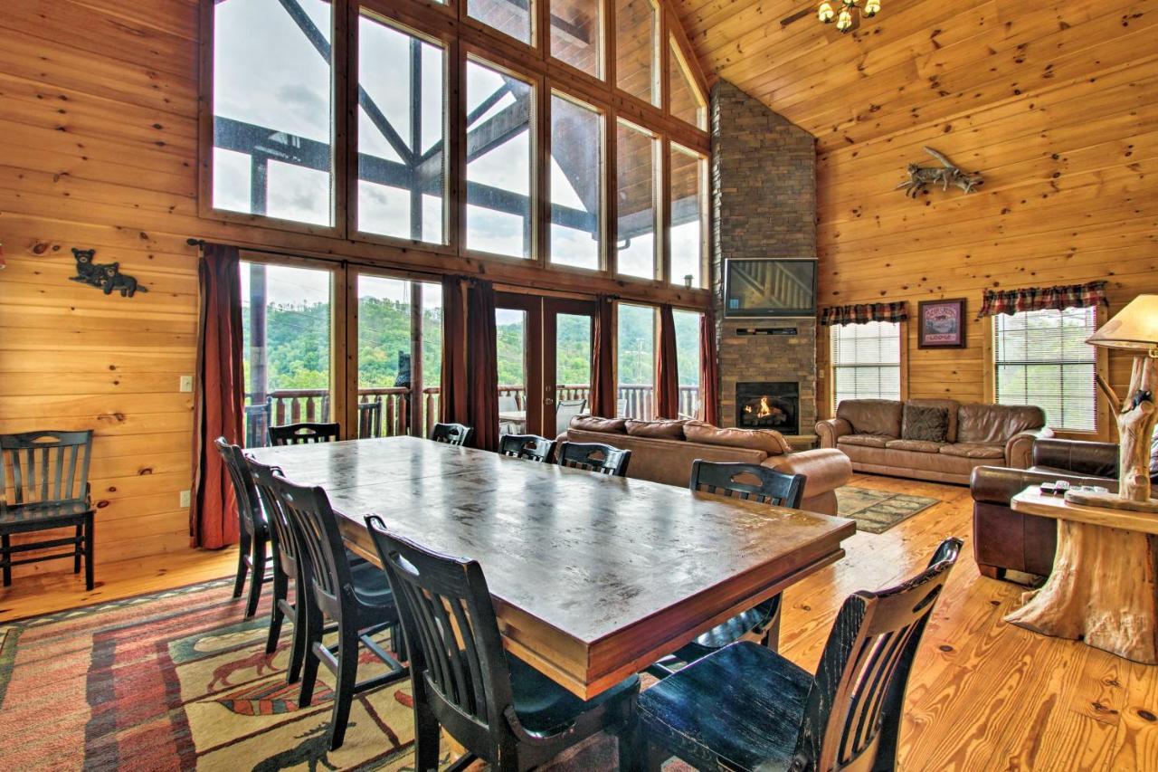 Expansive Gatlinburg Cabin Hot Tub, Deck And Grill! 外观 照片