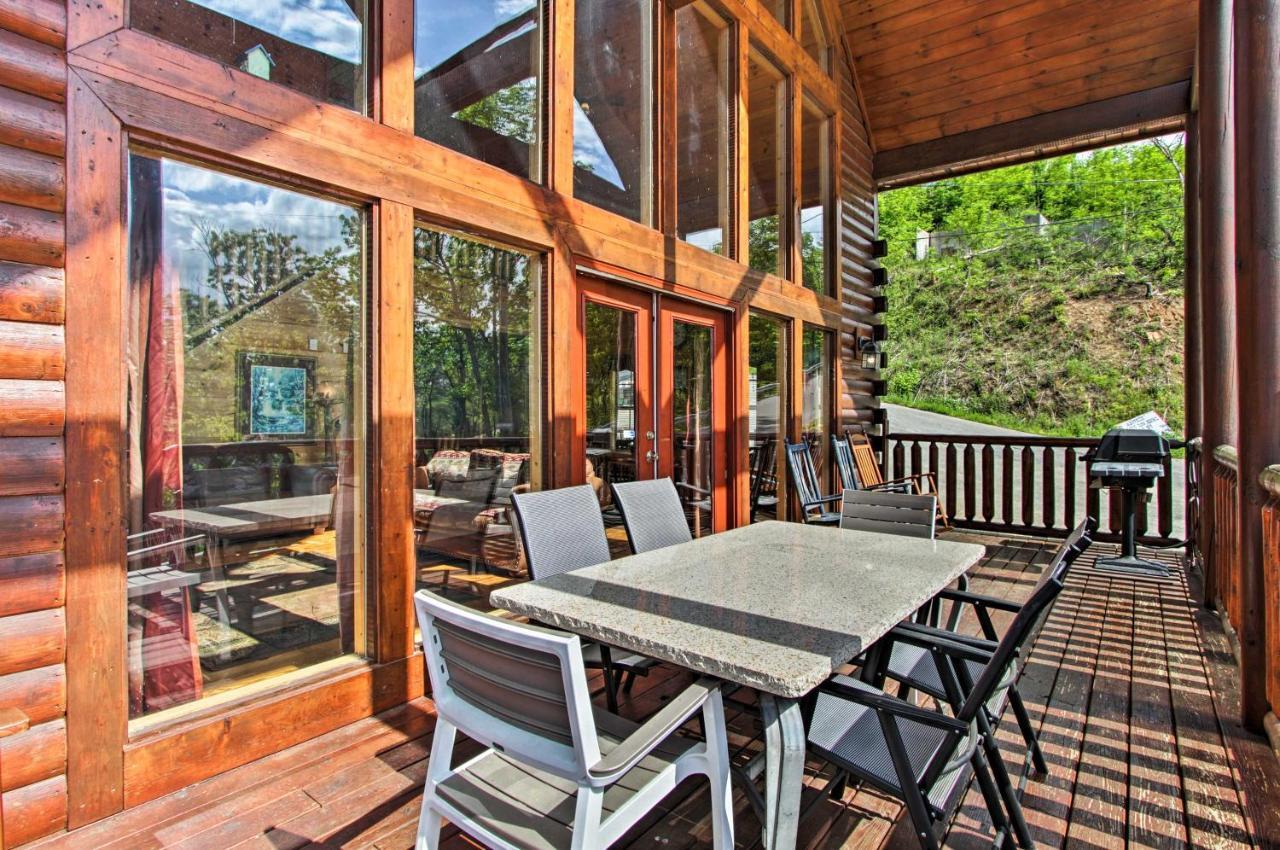 Expansive Gatlinburg Cabin Hot Tub, Deck And Grill! 外观 照片