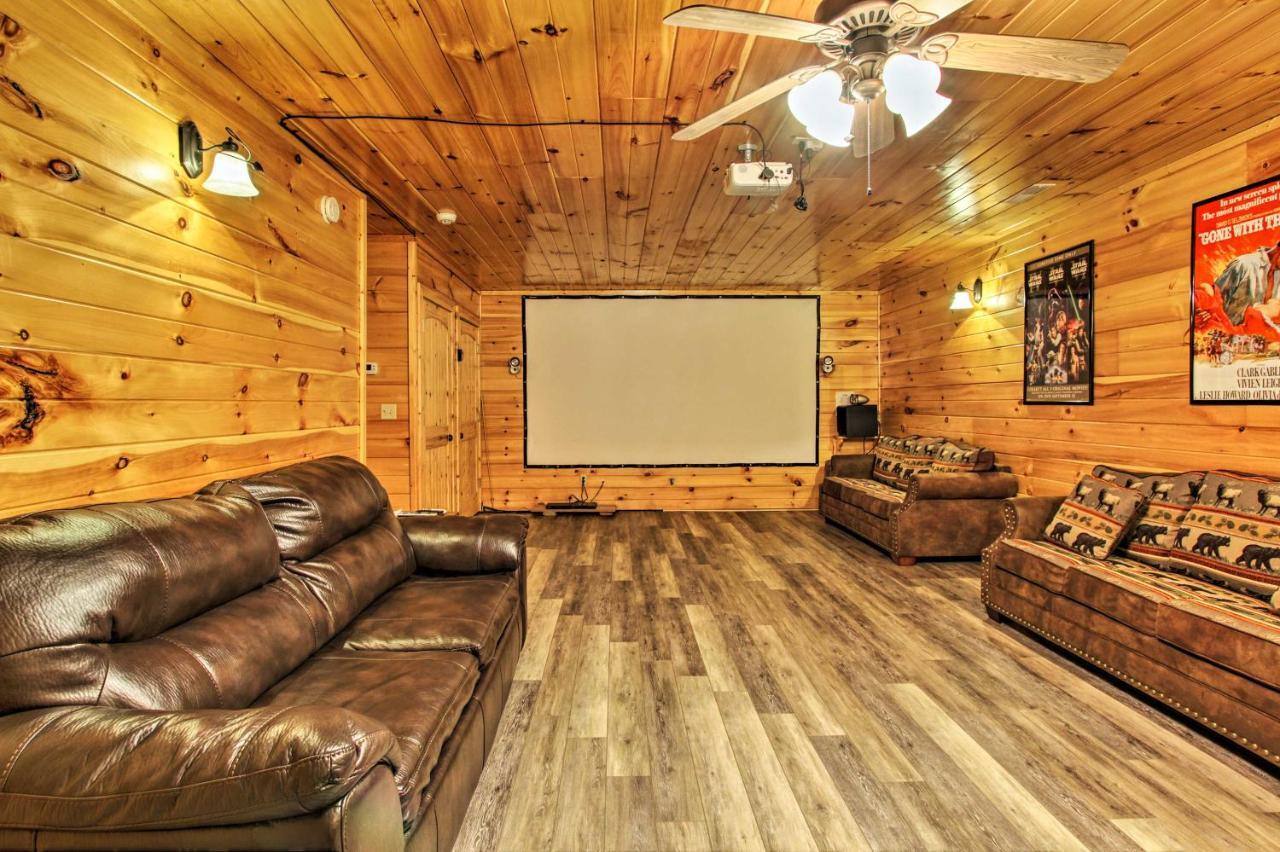 Expansive Gatlinburg Cabin Hot Tub, Deck And Grill! 外观 照片