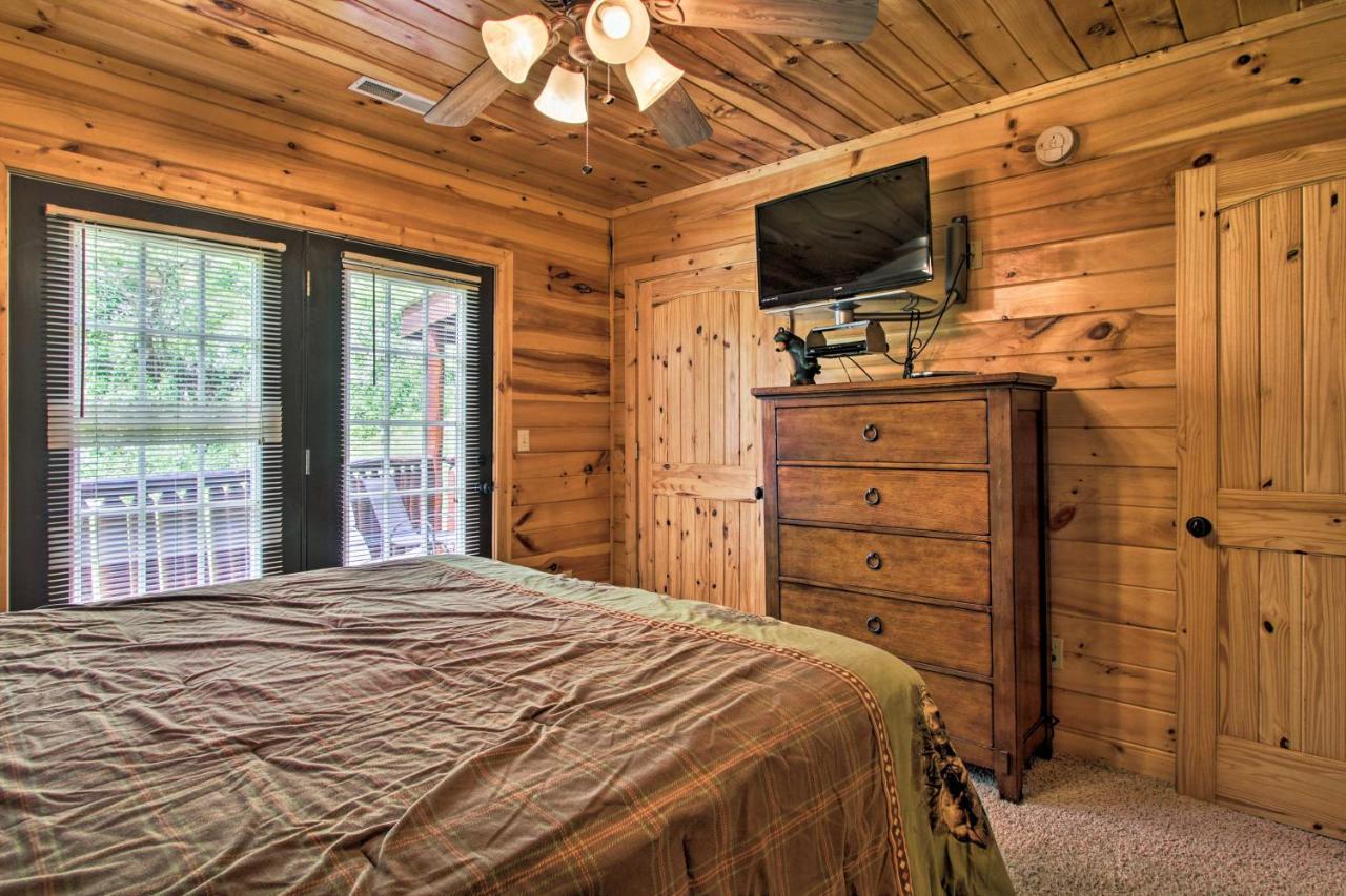 Expansive Gatlinburg Cabin Hot Tub, Deck And Grill! 外观 照片