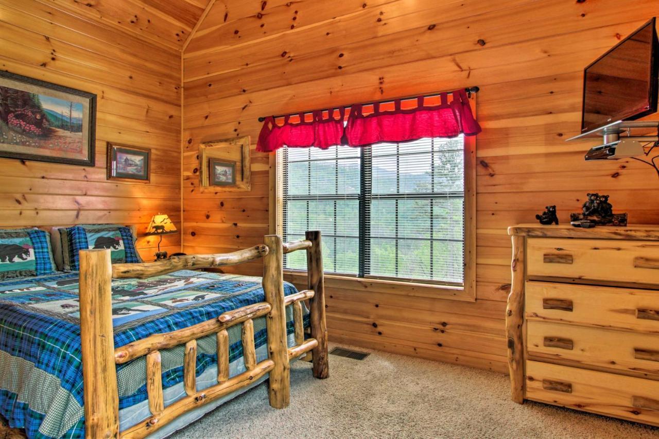 Expansive Gatlinburg Cabin Hot Tub, Deck And Grill! 外观 照片